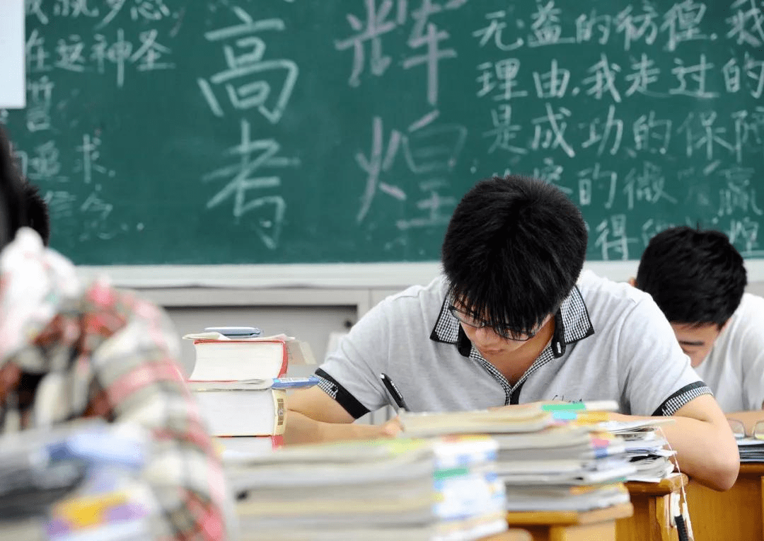 安徽自考网学生安徽自考网学生与他们的奋斗之路