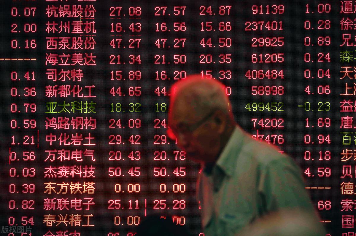 电磁阀汇流板电磁阀汇流板，现代工业的核心组件
