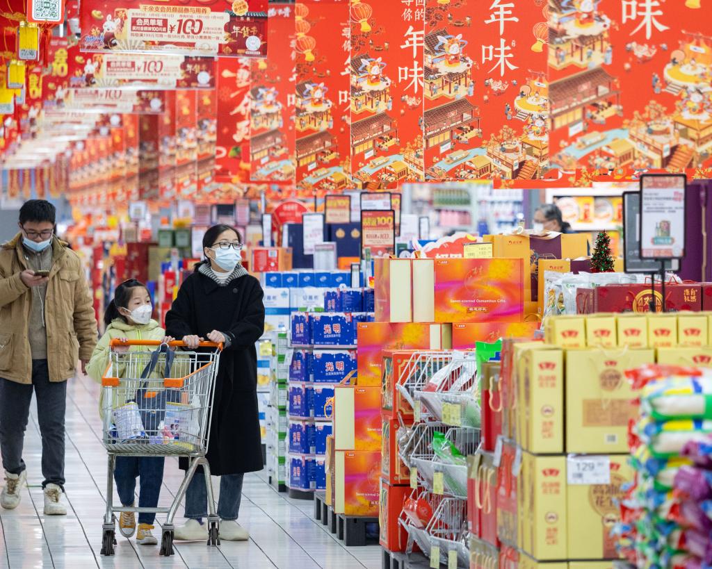 百货超市腰带百货超市中的腰带世界，多样性与选择的艺术