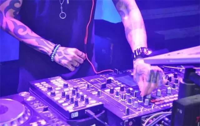 鞍山dj音乐网鞍山DJ音乐网，音乐与科技的完美结合