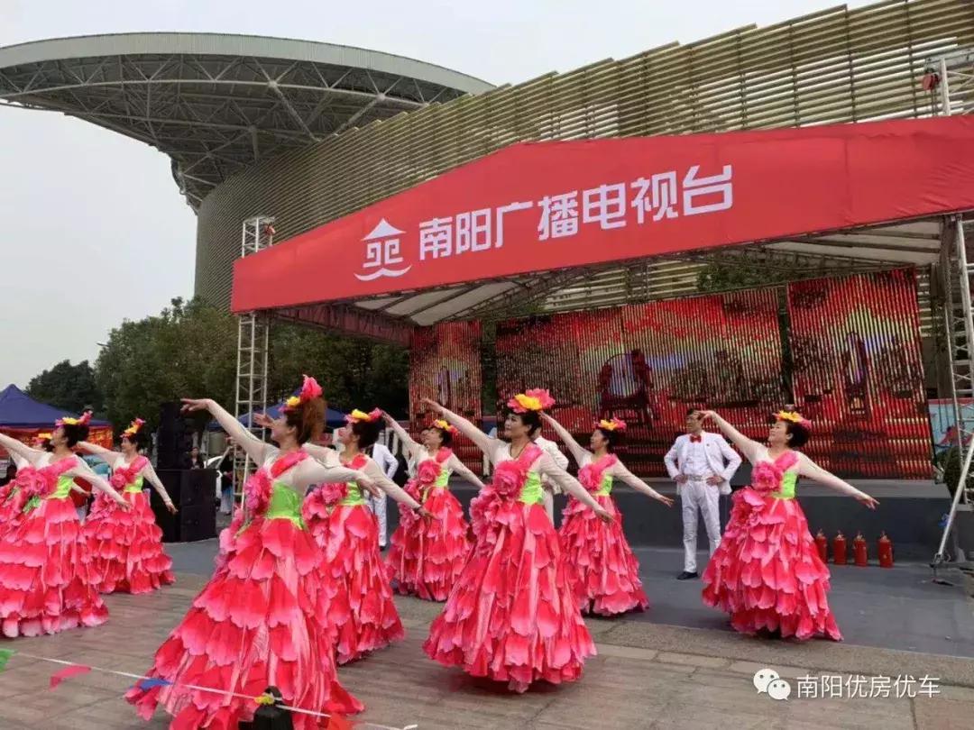 藏族经典老歌联唱视频藏族经典老歌联唱视频，音乐与文化的融合