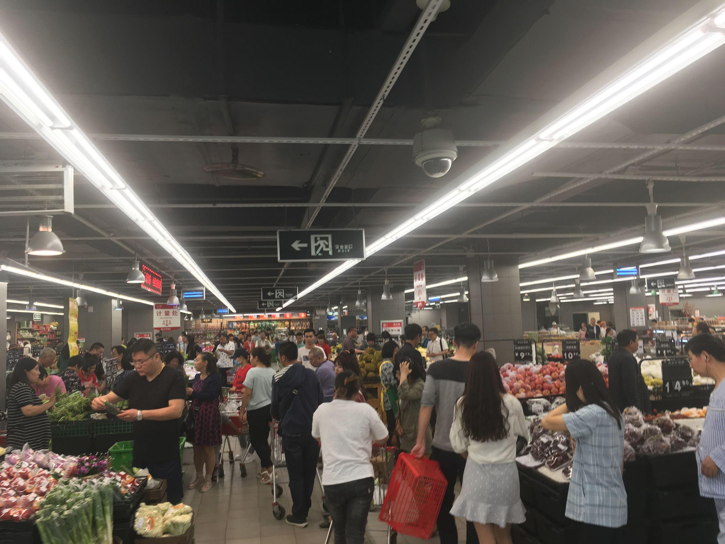 百货杂货超市百货杂货超市，繁华的购物天地与生活舞台